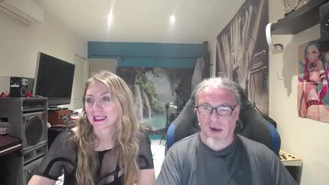 Giselle and Jay online show from October 17, 2025, 7:16 pm