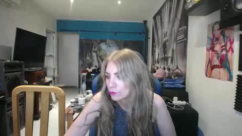 Giselle and Jay online show from November 21, 2025, 11:31 am