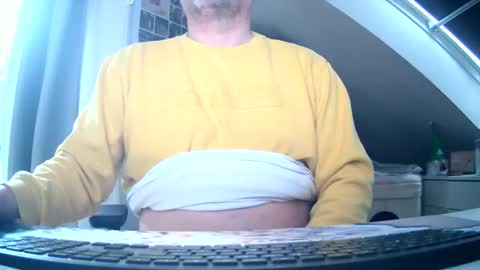 saschaalesi1976 online show from February 15, 2025, 2:22 pm