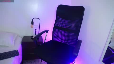 Sasha Brattz online show from December 28, 2024, 7:55 am