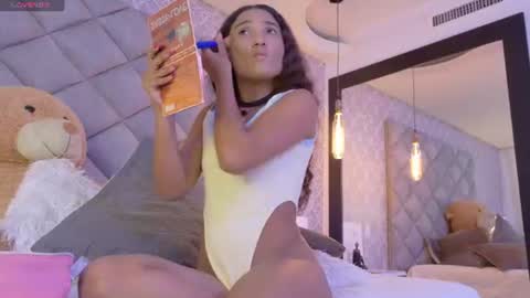 sasha_sinne online show from June 16, 2026, 11:13 am
