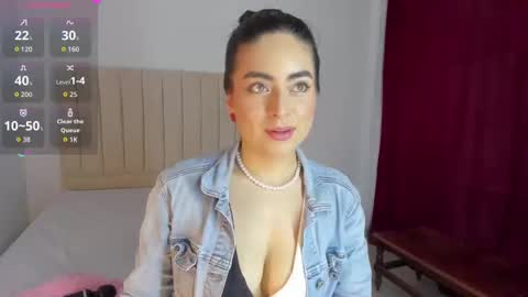 Sashaa online show from November 7, 2025, 12:16 pm