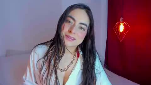 Sashaa online show from November 22, 2025, 11:31 am