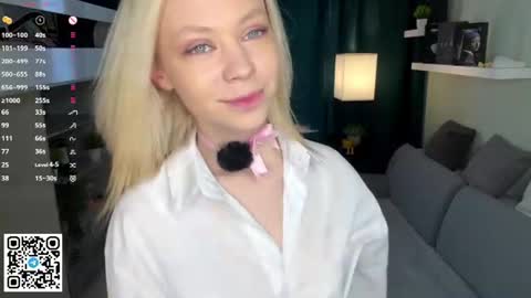 Snapshot of sashablonde_ chatting on June 24, 2026, 6:34 am Sasha online show from June 24, 2026, 6:34 am