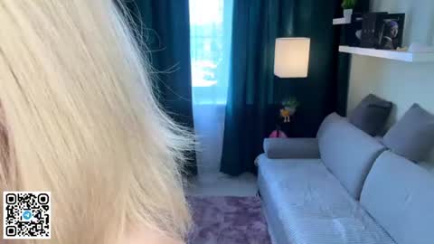 Snapshot of sashablonde_ chatting on June 25, 2026, 7:02 am Sasha online show from June 25, 2026, 7:02 am