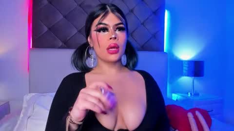 selene  online show from March 8, 2025, 11:48 am