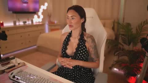 sashawest_official online show from March 16, 2026, 4:55 pm