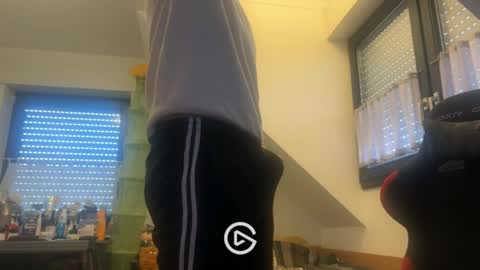sason97xx online show from May 18, 2026, 7:25 am