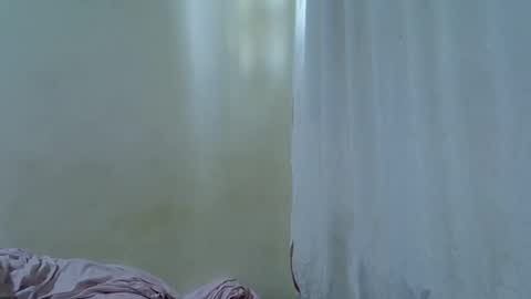 sassy_bella online show from April 6, 2026, 10:38 am