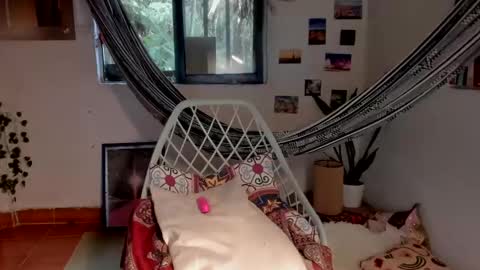 Snapshot of sassy_xyou chatting on March 12, 2025, 9:35 pm Ms. Oh online show from March 12, 2025, 9:35 pm