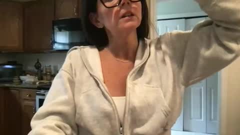 sassynsweetmilf online show from May 22, 2026, 5:07 pm