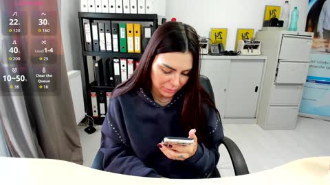 sassytiff online show from November 22, 2025, 12:59 pm