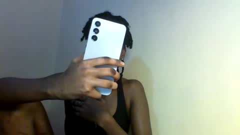 Snapshot of sasy_tina chatting on February 3, 2026, 1:04 am Tina online show from February 3, 2026, 1:04 am