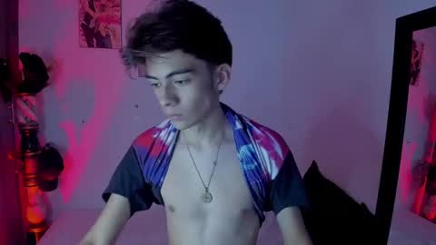 satosh_y online show from January 13, 2025, 6:38 am