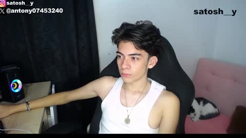 satosh_y online show from January 23, 2025, 9:29 pm