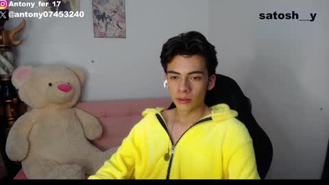 satosh_y online show from January 31, 2025, 2:48 am