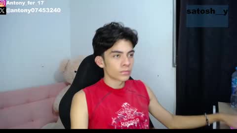 satosh_y online show from February 3, 2025, 2:47 am