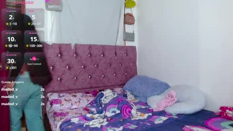 Dayana online show from April 6, 2026, 4:46 am