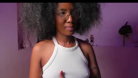 Snapshot of saturno_vibes chatting on October 2, 2025, 8:54 am saturno_vibes online show from October 2, 2025, 8:54 am