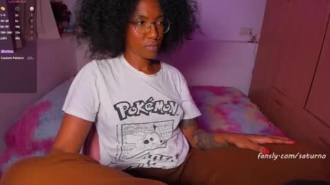 Snapshot of saturno_vibes chatting on October 22, 2025, 8:58 am saturno_vibes online show from October 22, 2025, 8:58 am