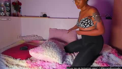 Snapshot of saturno_vibes chatting on November 12, 2025, 9:53 am saturno_vibes online show from November 12, 2025, 9:53 am