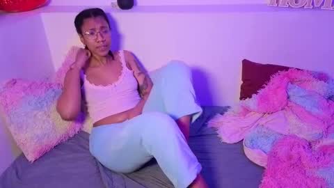 Snapshot of saturno_vibes chatting on February 19, 2026, 7:59 am saturno_vibes online show from February 19, 2026, 7:59 am