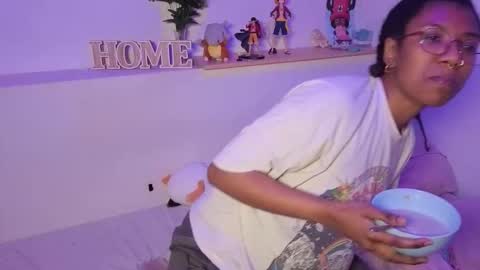 Snapshot of saturno_vibes chatting on February 25, 2026, 8:46 am saturno_vibes online show from February 25, 2026, 8:46 am