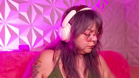 Gina George online show from October 24, 2025, 2:08 am