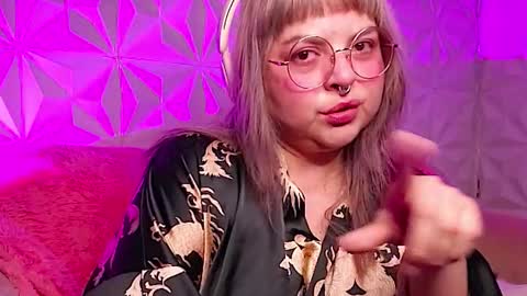 Gina George online show from November 16, 2025, 10:48 pm