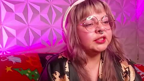 Gina George online show from December 14, 2025, 2:06 am