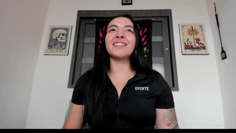 Snapshot of saucy_zaren chatting on May 4, 2026, 7:54 pm Zaren online show from May 4, 2026, 7:54 pm