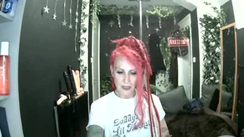 Snapshot of saucysky chatting on June 27, 2026, 7:52 pm SaucySky online show from June 27, 2026, 7:52 pm