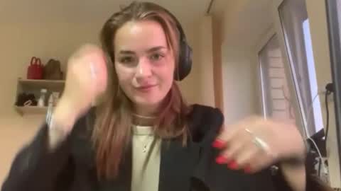 Martha online show from September 8, 2025, 3:33 pm