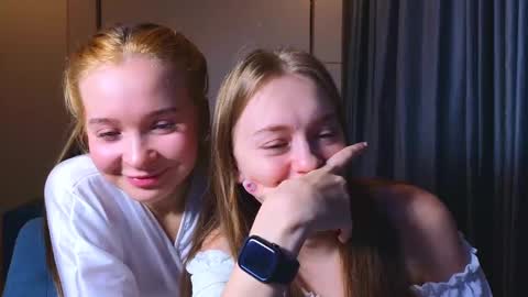 LUNA and ANNA    online show from January 7, 2025, 6:56 pm