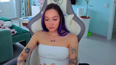 Ariel online show from March 15, 2026, 4:29 am