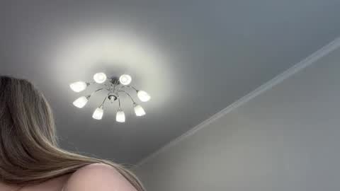Snapshot of savagesigh chatting on June 3, 2026, 3:39 pm savagesigh online show from June 3, 2026, 3:39 pm