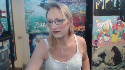 Savanah online show from October 16, 2025, 5:47 pm