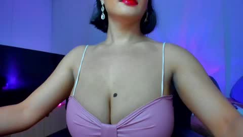savanna13 online show from June 7, 2026, 7:12 am