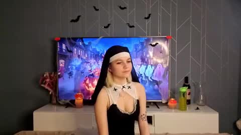 savannahshor online show from November 1, 2025, 7:27 pm