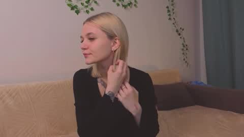 savannahshor online show from November 18, 2025, 7:07 pm