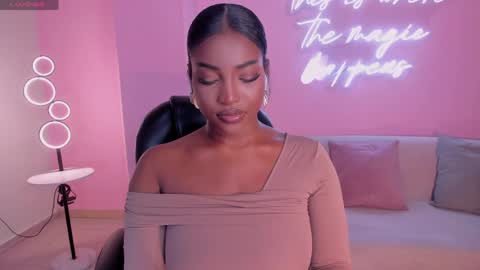 S a v a n n a h  online show from April 19, 2026, 12:04 pm