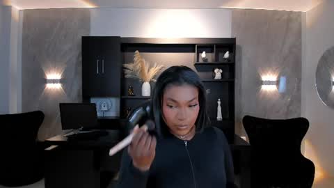 Snapshot of savannahstorm_ chatting on July 21, 2026, 12:18 pm S a v a n n a h online show from July 21, 2026, 12:18 pm