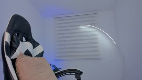 Snapshot of savannahwildee chatting on August 7, 2026, 11:01 am Savannahwildee online show from August 7, 2026, 11:01 am