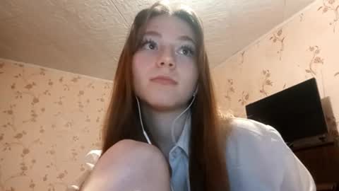 Snapshot of savannasotos chatting on September 9, 2025, 5:01 pm Sophie online show from September 9, 2025, 5:01 pm