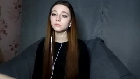 Snapshot of savannasotos chatting on October 5, 2025, 3:32 pm Sophie online show from October 5, 2025, 3:32 pm