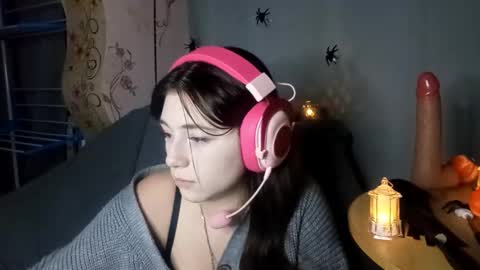 Snapshot of savannasotos chatting on November 2, 2025, 3:25 pm Sophie online show from November 2, 2025, 3:25 pm