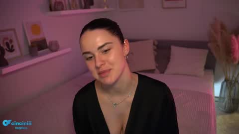 Snapshot of savvage_play chatting on February 27, 2025, 7:47 pm Naomi online show from February 27, 2025, 7:47 pm