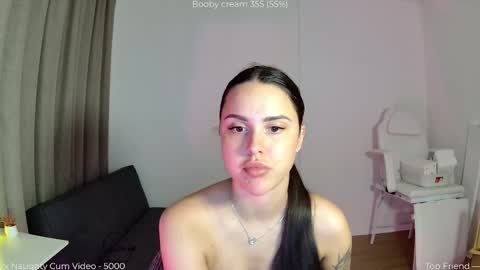 Naomi online show from June 1, 2026, 7:37 pm
