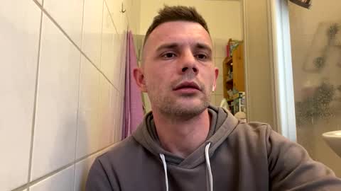 chamomile online show from April 15, 2026, 5:20 pm