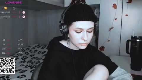 pronoun she. name Mary. age 21. online show from March 8, 2025, 4:17 pm